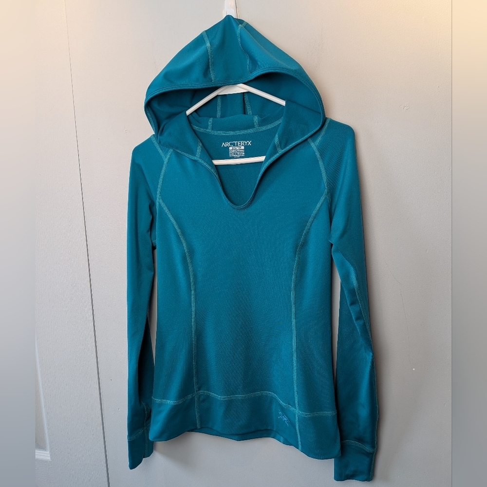 ARC'TERYX Escala Hoodie Women Long Sleeve Active Top Size XS Blue Color